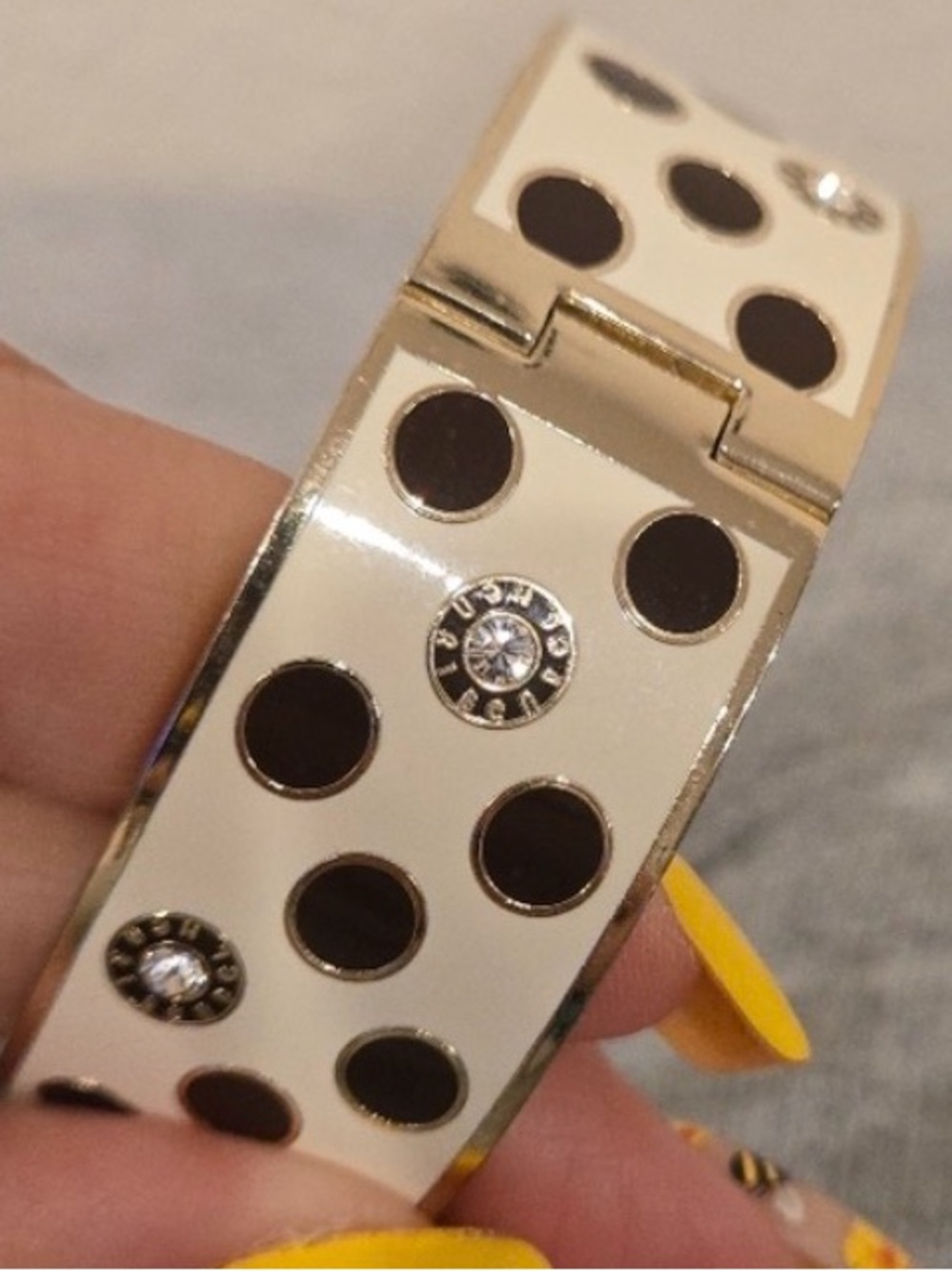 HENRI BENDEL Cream & Brown Polka Dot Gold-Tone Hinged Bangle Bracelet NWOT - Picture 5 of 5